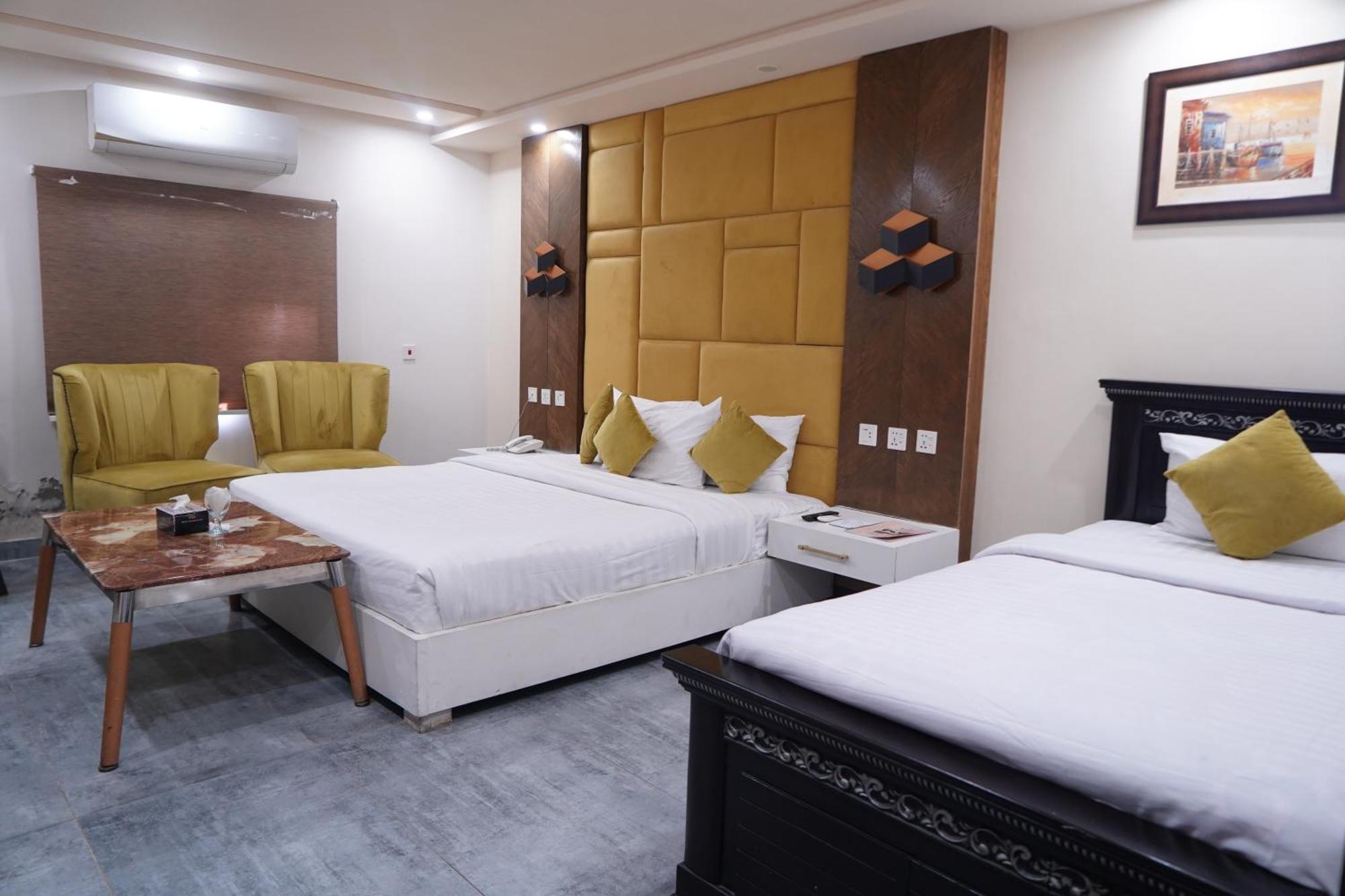 Hotel Avalon Suites Multan Exterior photo