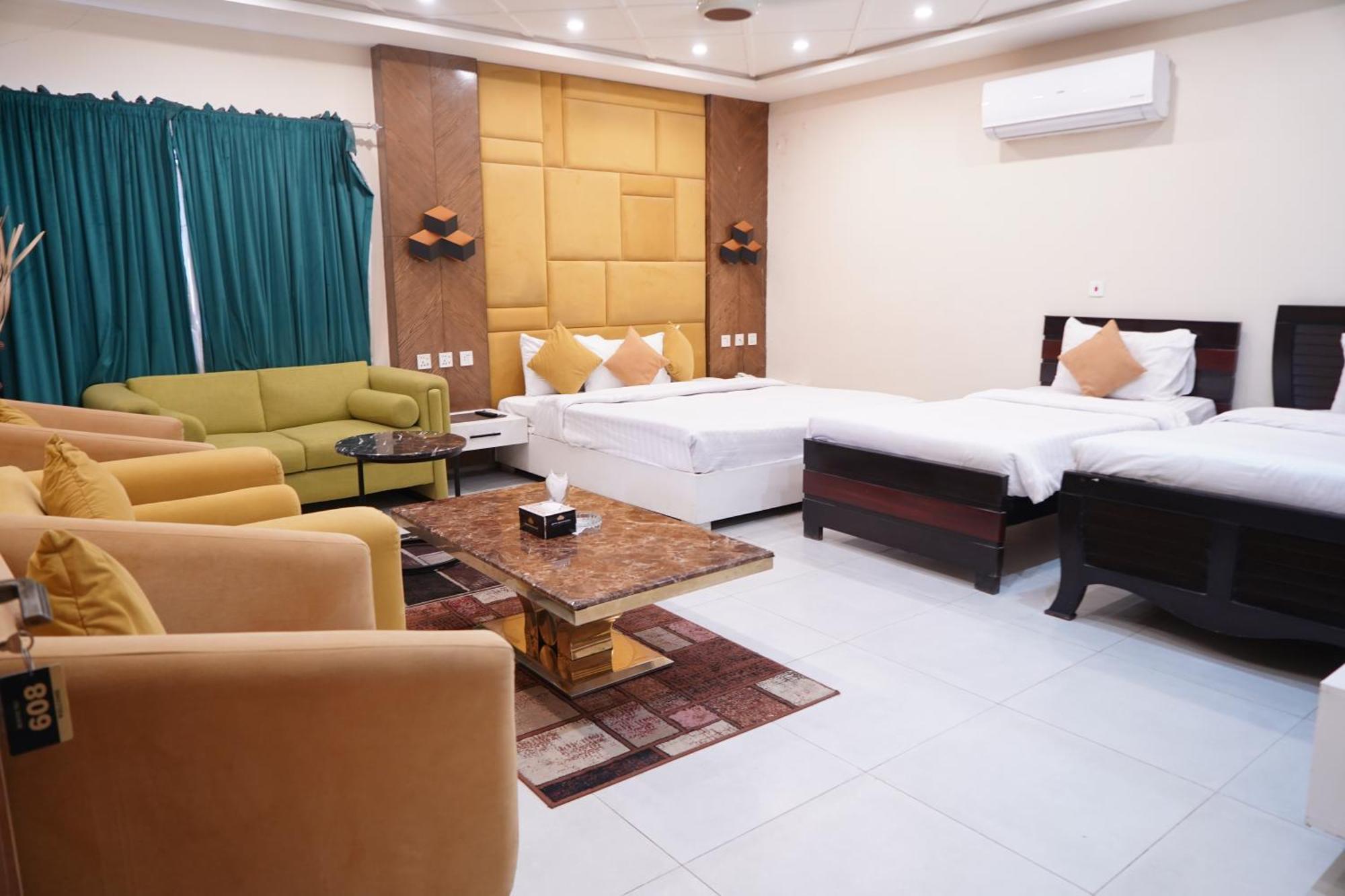 Hotel Avalon Suites Multan Exterior photo