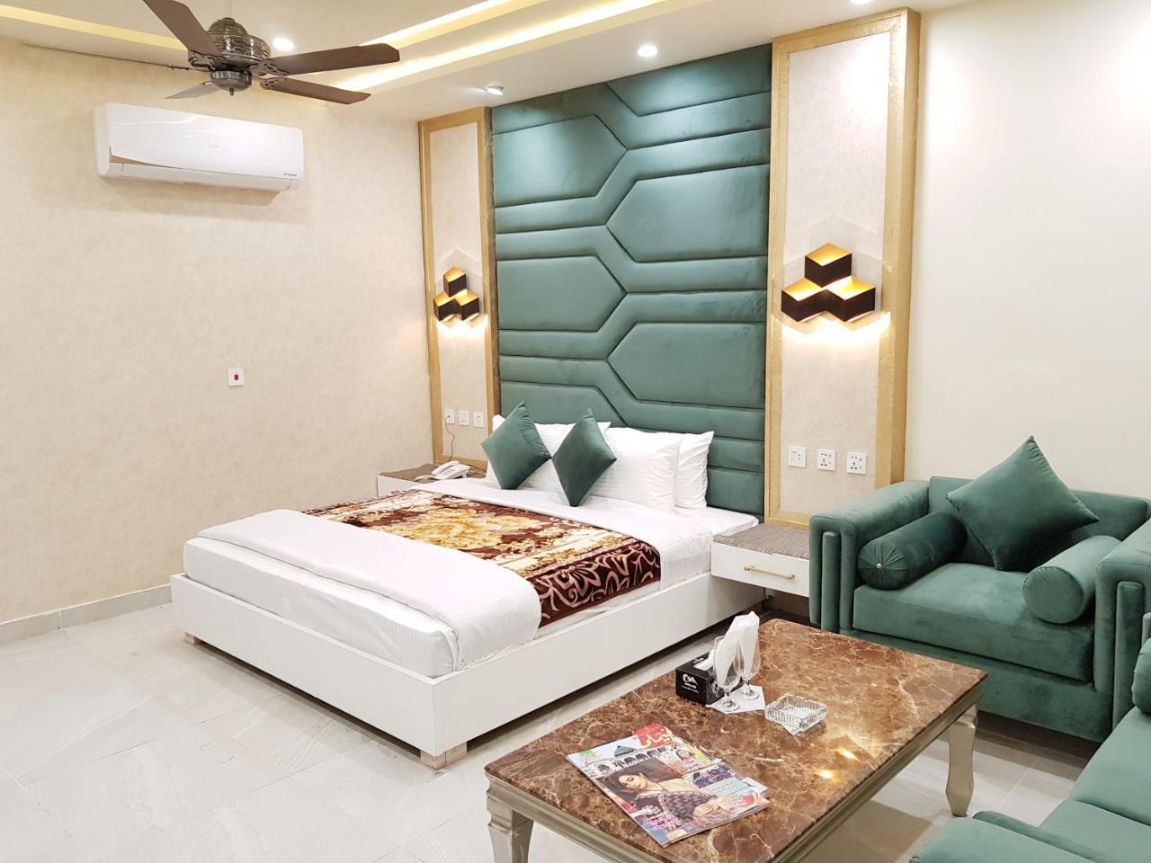 Hotel Avalon Suites Multan Exterior photo
