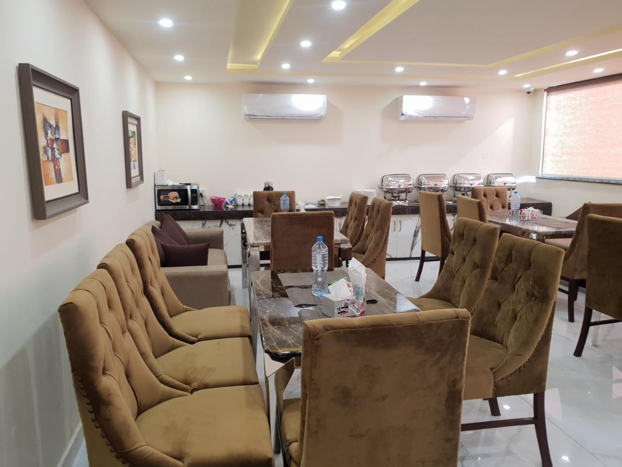 Hotel Avalon Suites Multan Exterior photo