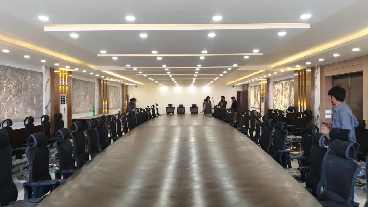 Hotel Avalon Suites Multan Exterior photo